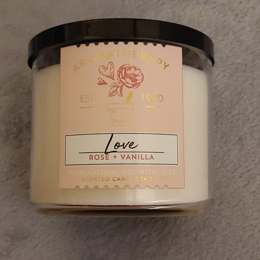 3 Wick Candle.